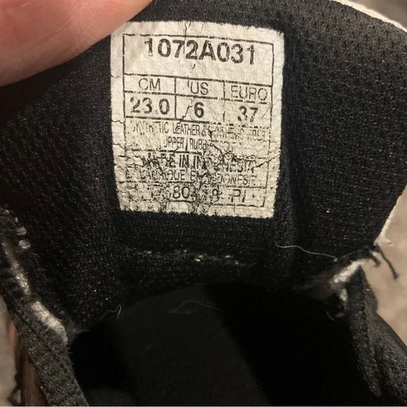 Women’s ASICS Running Shoes - Picture 5 of 9